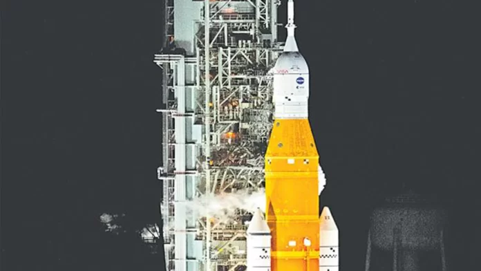 nasa artemist rooket